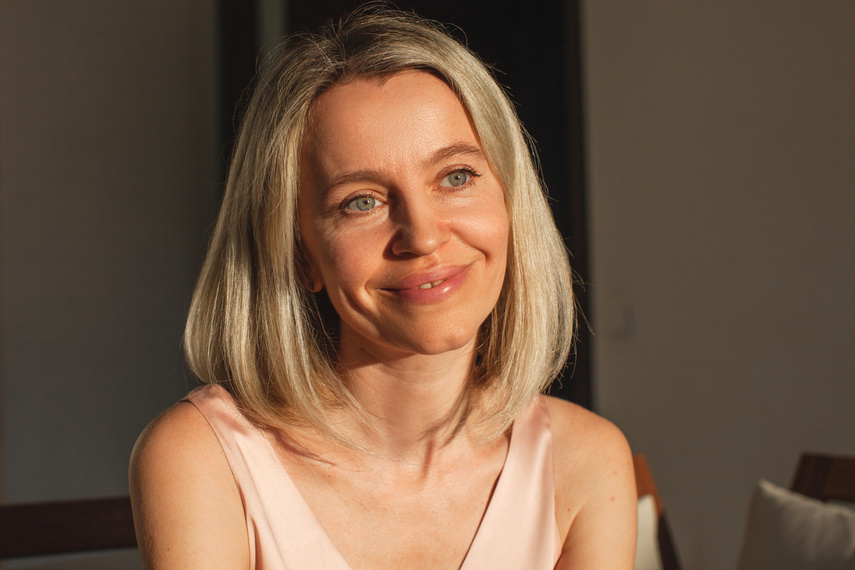 Portrait of smiling mature woman looking at camera